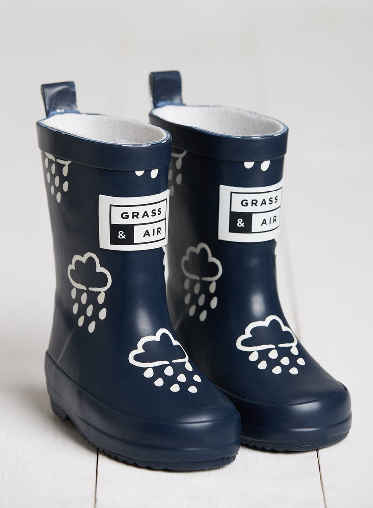 Grass Air Colour Reveal Wellies in Navy Trotters Childrenswear