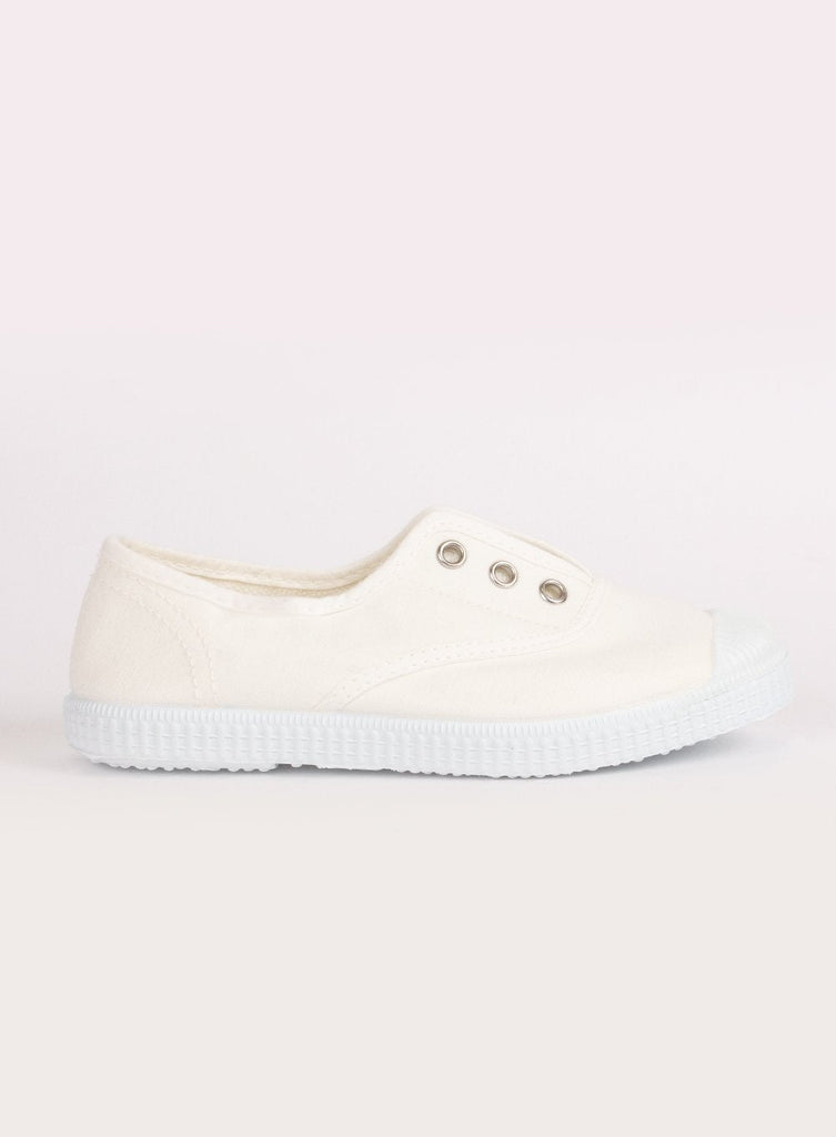 Hampton Canvas Plum Plimsolls in White Trotters Childrenswear