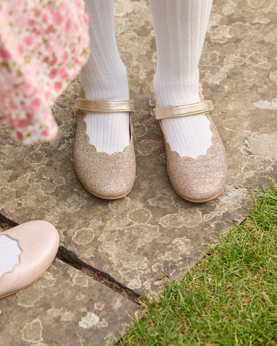 Hampton Classics Lilly Party Shoes in Gold Sparkle Trotters