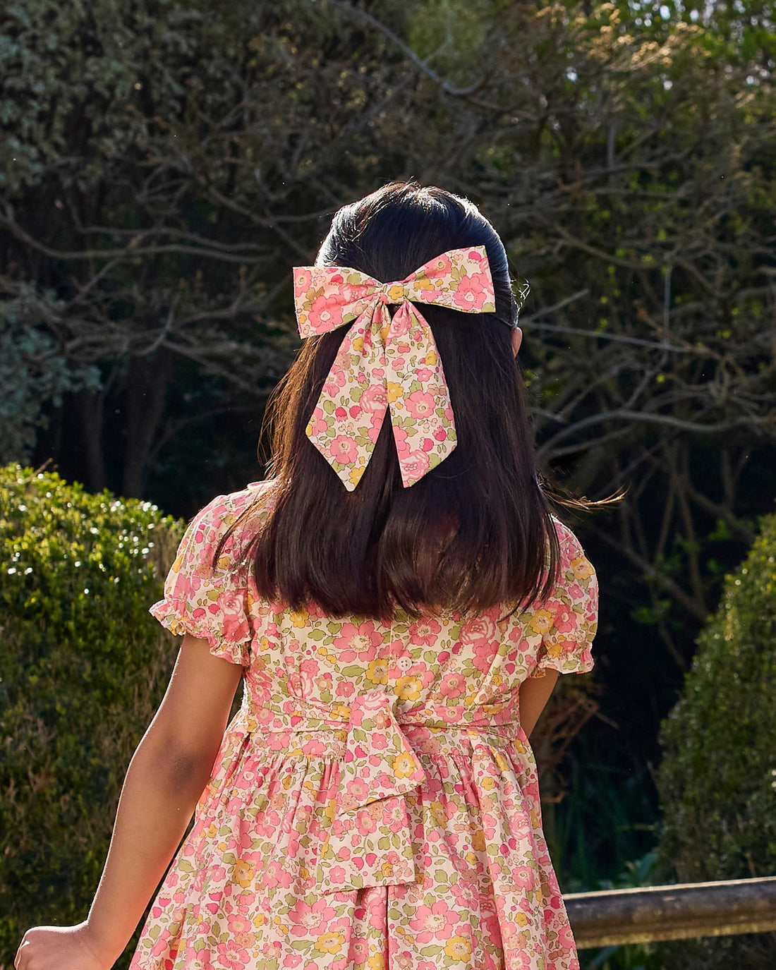 Lily Rose Clip Extra Large Bow Hair Clip in Peach Sparkle Betsy