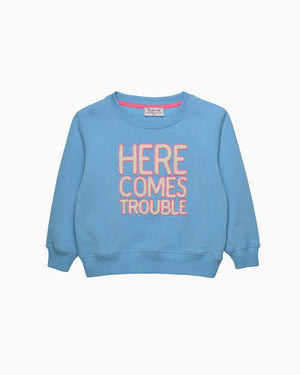 Confiture Sweatshirt Here Comes Trouble Sweatshirt in Blue/Pink