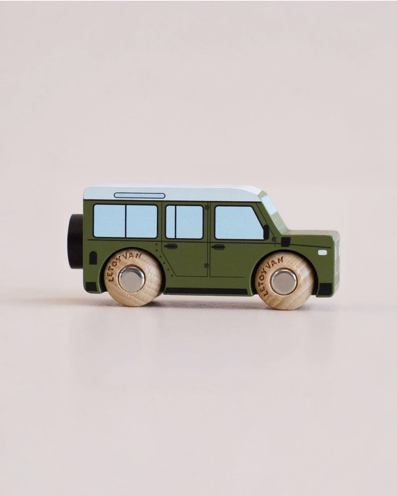 Le Toy Van Toy Vehicles Le Toy Van Little London Landy (Archie)