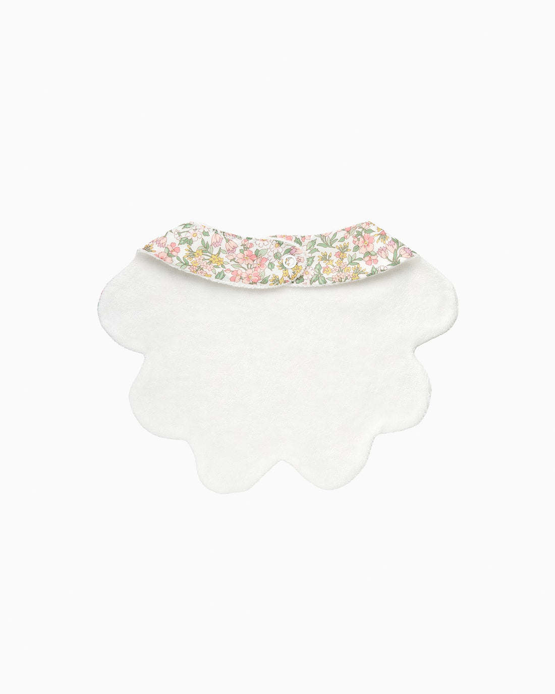 Lapinou Bib Scalloped Bib in Nazanin
