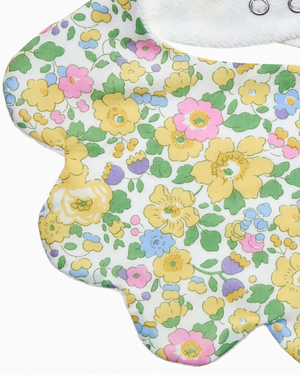 Lapinou Bib Scalloped Bib in Yellow Betsy