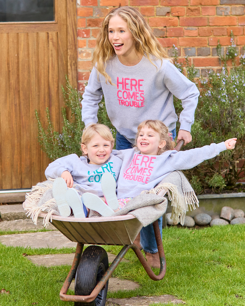 Chelsea Clothing Company Sweatshirt Here Comes Trouble Sweatshirt in Grey/Green