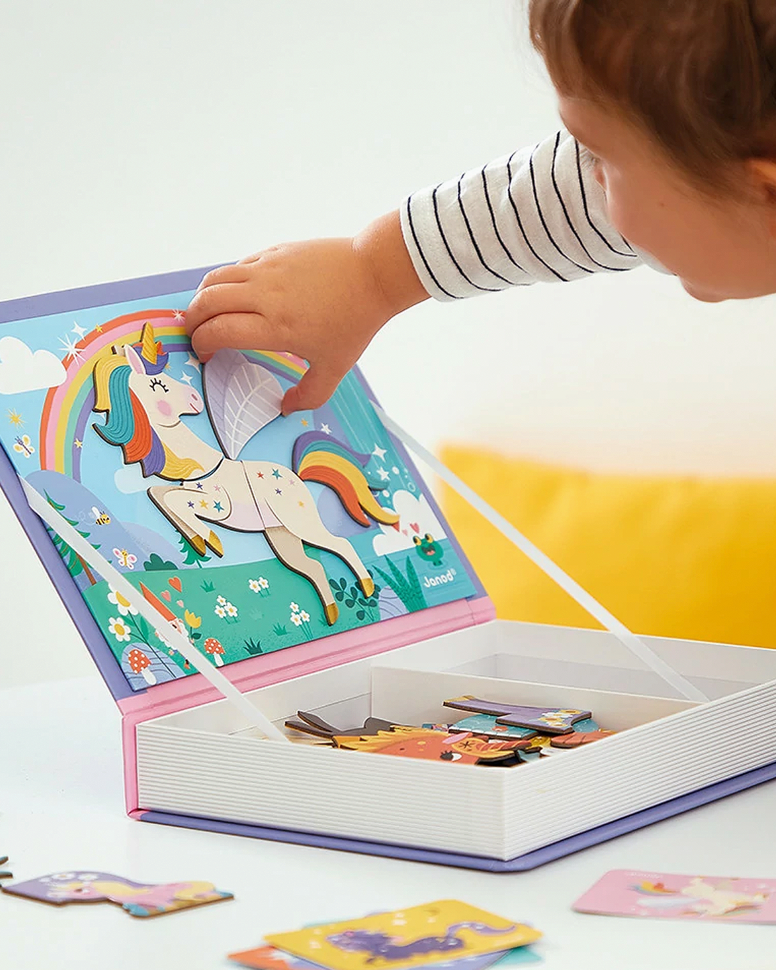 Janod Toy Magnéti' Book Unicorns