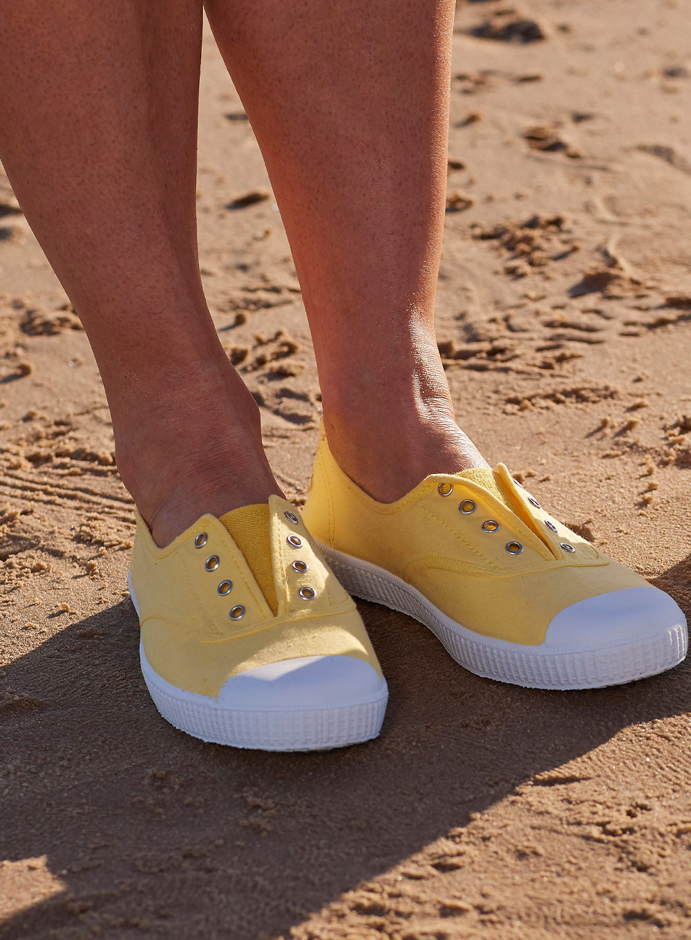 Hampton Canvas Canvas Shoes Hampton Canvas Plum Plimsolls in Lemon
