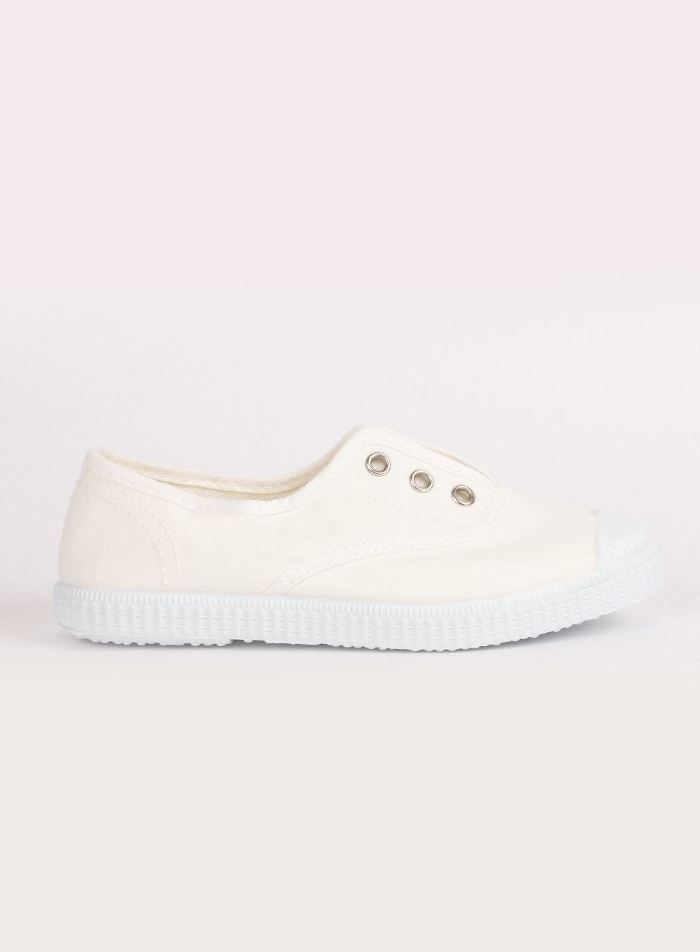 Hampton Canvas Plum Plimsolls in White | Trotters Childrenswear