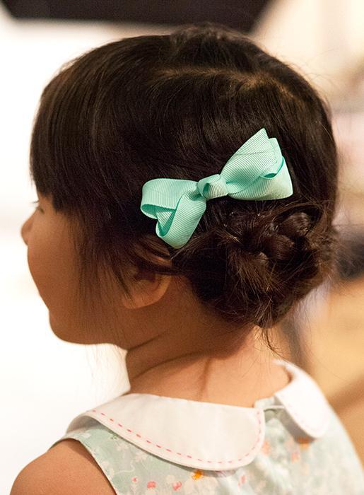 Lily Rose Clip Large Bow Hair Clip in Aqua - Trotters Childrenswear